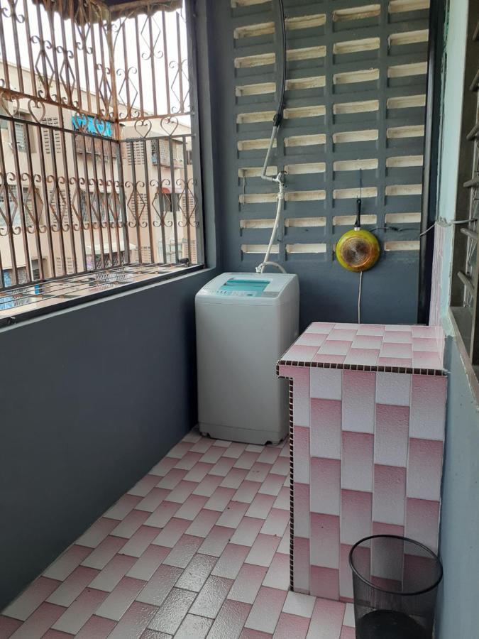 פראי Homestay Idaman Tun Hussein - Harga Untuk 1 Rumah ,1 Bilik ,1 Bilik Air 4 Single Bed - Not Sharing מראה חיצוני תמונה