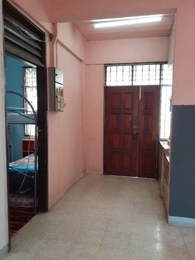 פראי Homestay Idaman Tun Hussein - Harga Untuk 1 Rumah ,1 Bilik ,1 Bilik Air 4 Single Bed - Not Sharing מראה חיצוני תמונה